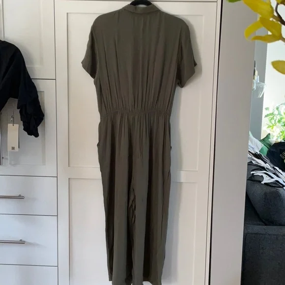 Universal Thread Jump Suit - Picture 6 of 6